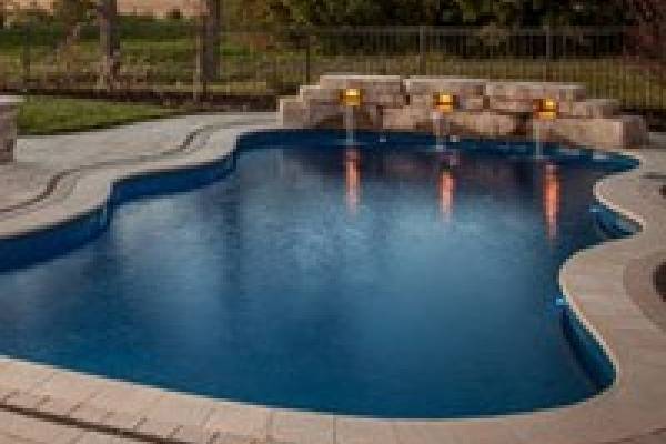 free-form-shape-fiberglass-swimming-pools