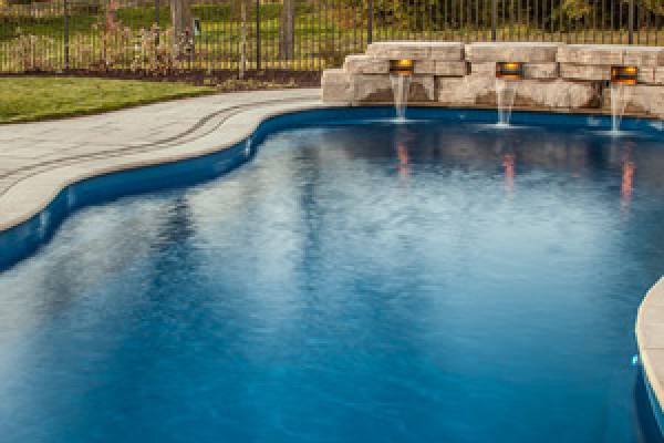 fiberglass-pools-video-review-by-mike-peterson canada